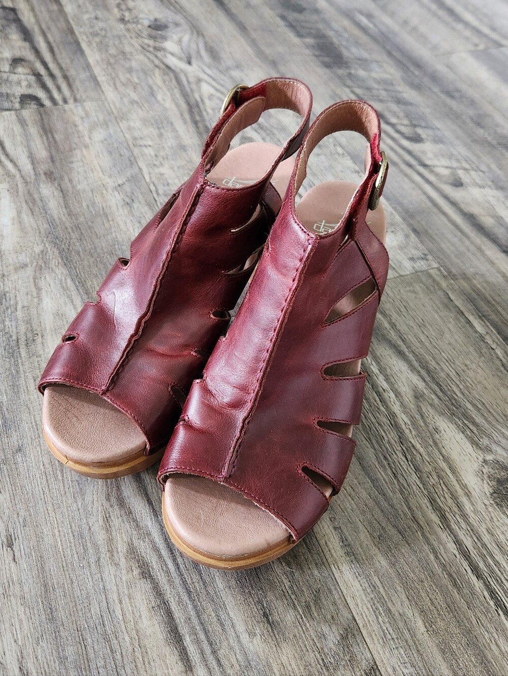Dansko Demetra Ruby Nubuck Leather Sandals Size 39 US 8.5 - Picture 2 of 11